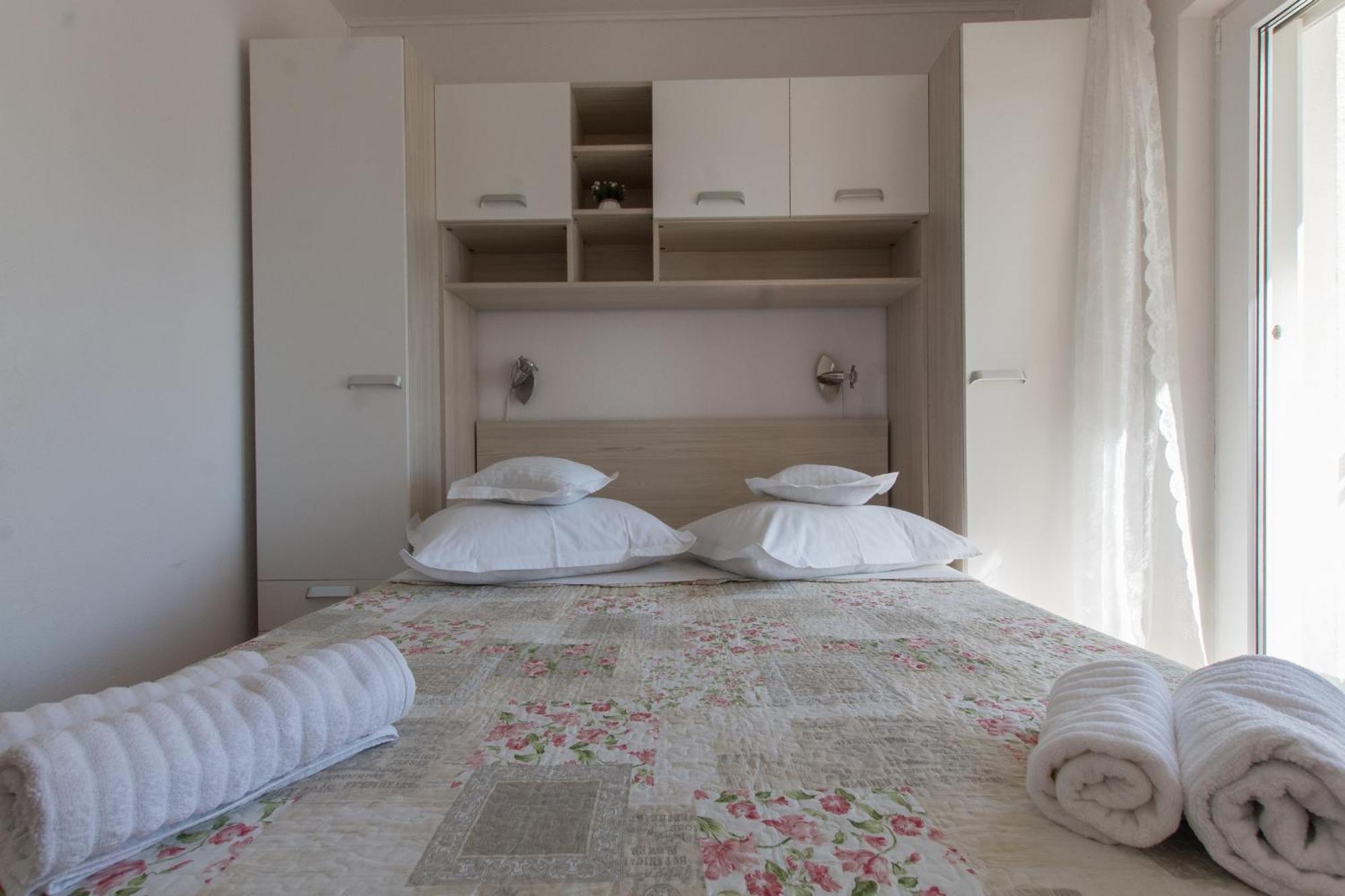 Apartments Senka Makarska Exterior photo